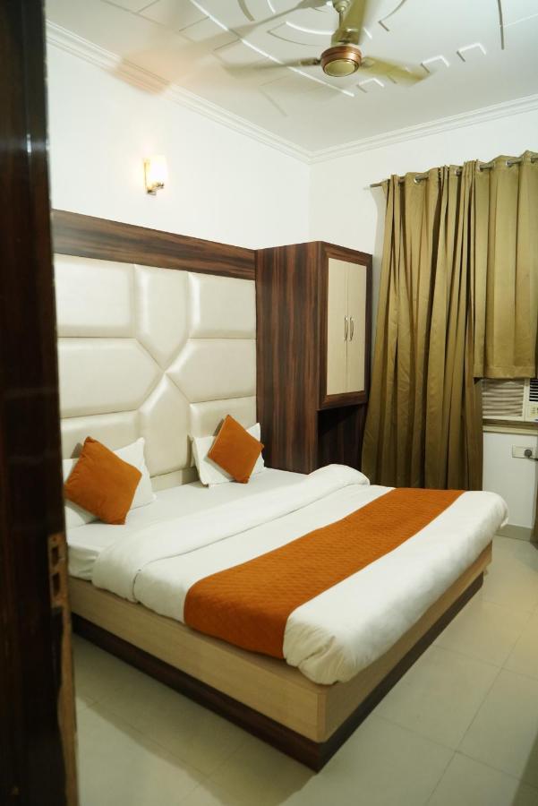 Hotel Malhotra Inn 50 Meter From Golden Temple Amritsar Dış mekan fotoğraf