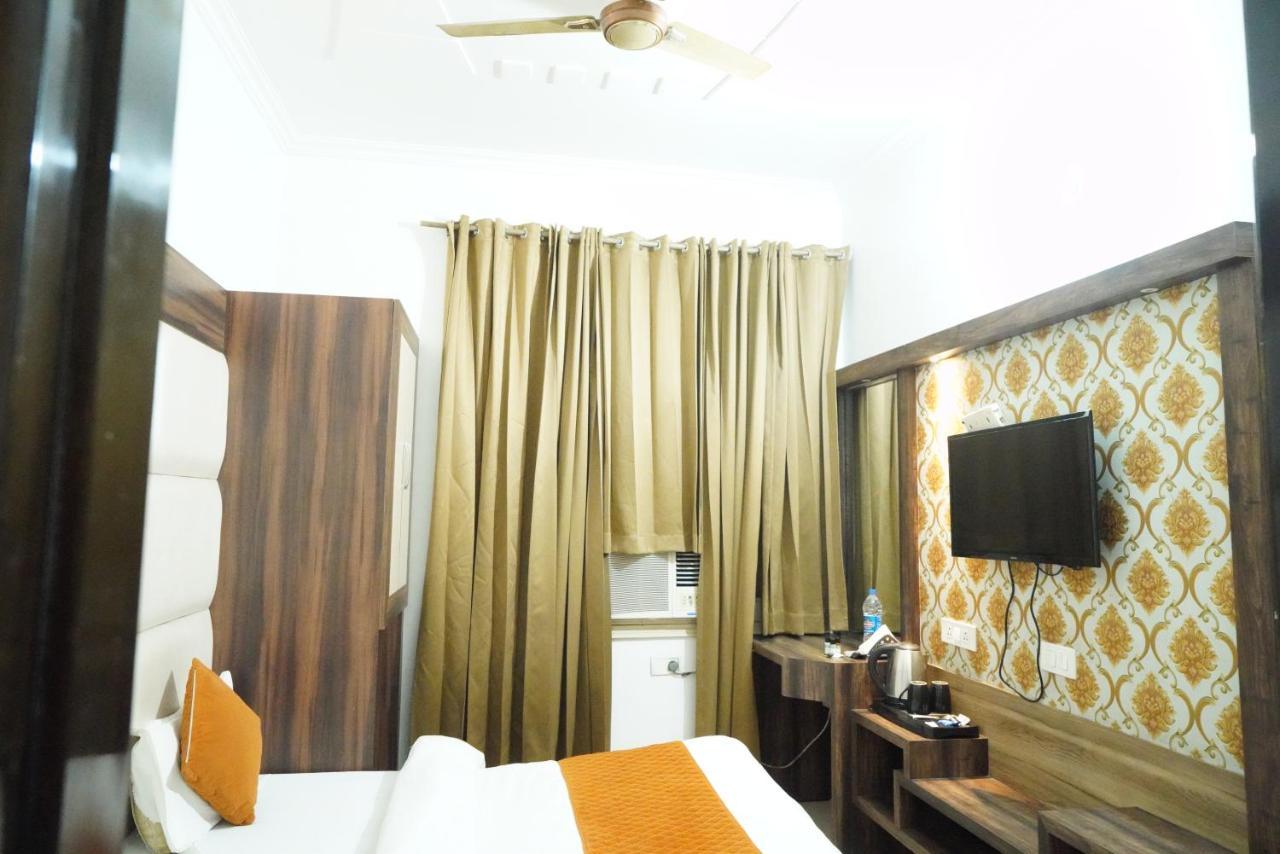 Hotel Malhotra Inn 50 Meter From Golden Temple Amritsar Dış mekan fotoğraf