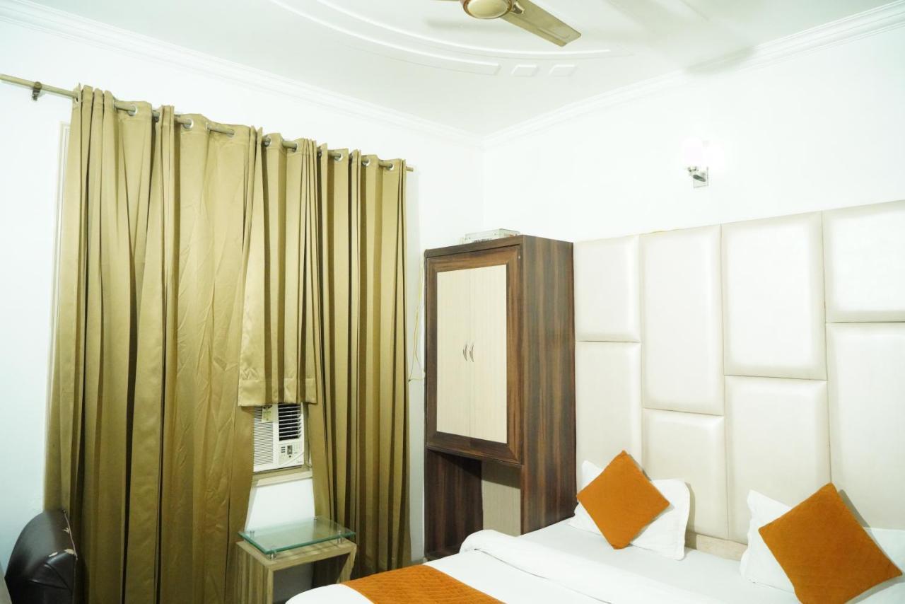 Hotel Malhotra Inn 50 Meter From Golden Temple Amritsar Dış mekan fotoğraf